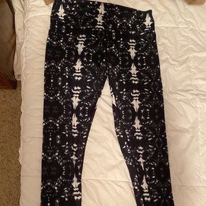 Fabletics Print Leggings Size L